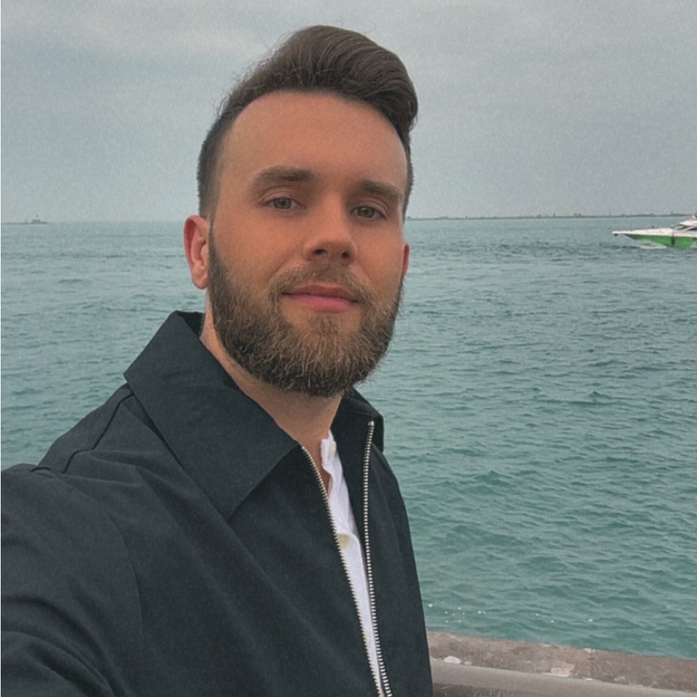 Meet your Posher, Ryan